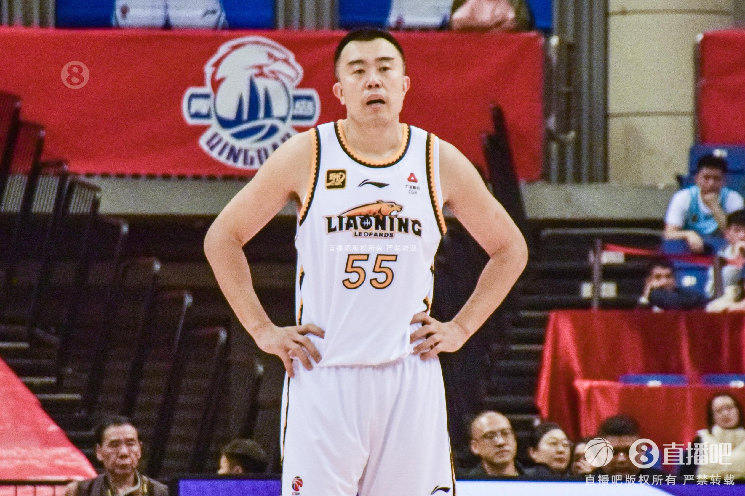老將盡力了！韓德君7中4拿到14分12籃板3助攻